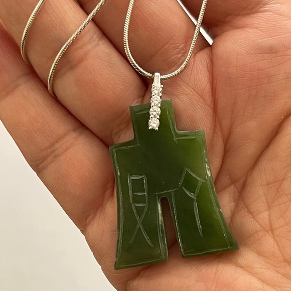 Large hand carved natural nephrite jade cz solid sterling silver pendant & chain - Picture 9 of 9